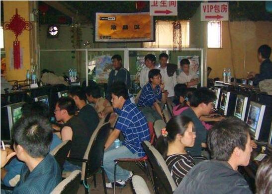 魔域十年玩家:一分钱不花,平民欧皇逆袭,最终碾压氪金土豪