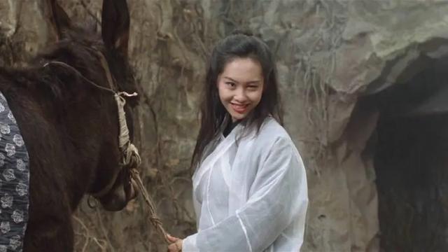 为何朱茵在《大话西游》里面惊为天人，其它时候感觉不是特别漂亮？