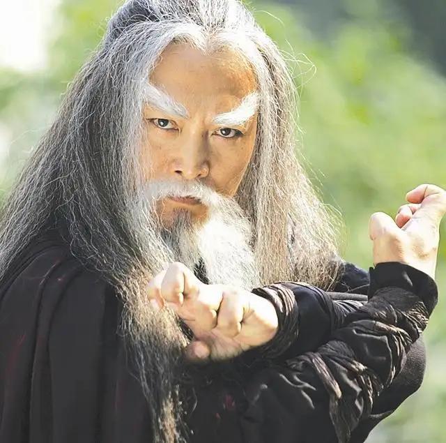 明教四大法王跟五散人的作用是什么或者权利是什么？